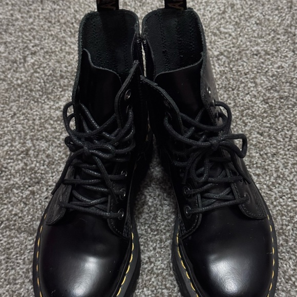 Dr. Martens Jadon Smooth Leather (Women Black 6) - Picture 6 of 6